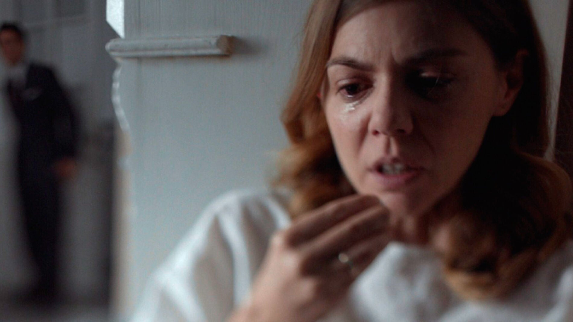Cristina se vuelve loca y piensa en suicidarse