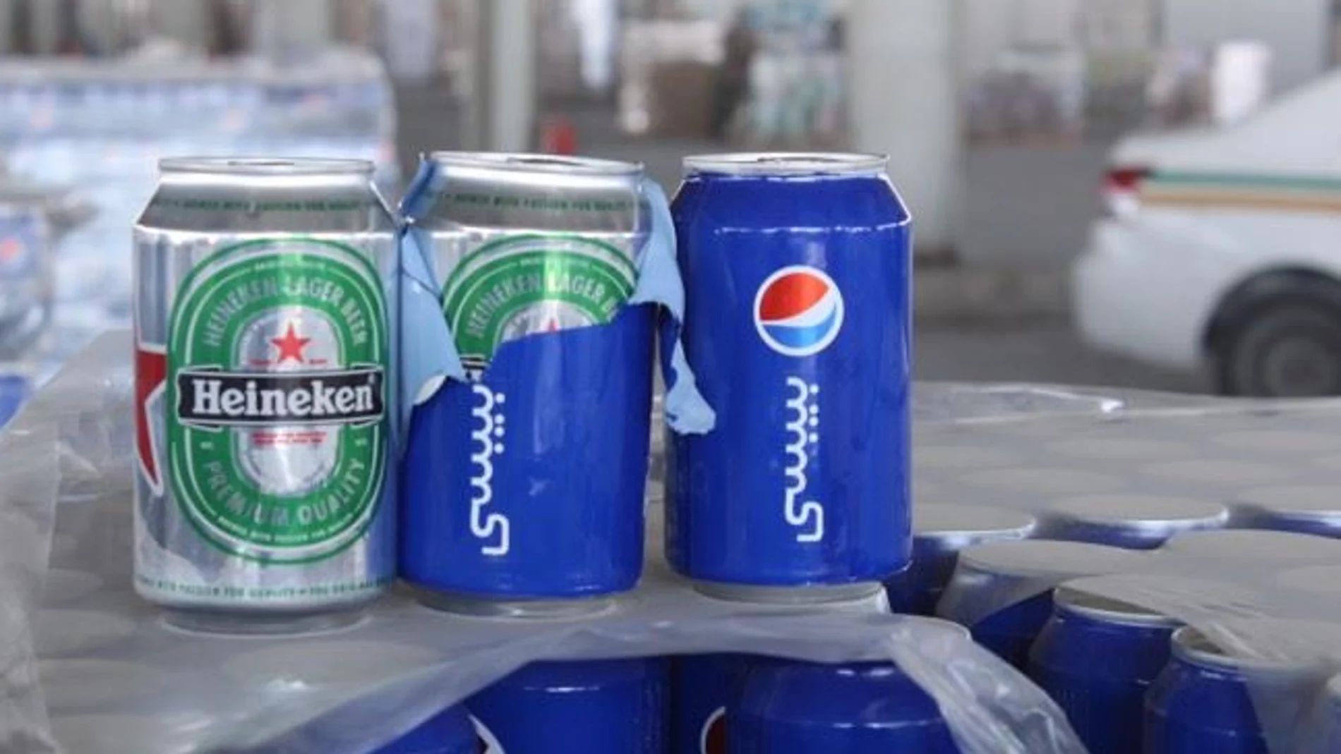 Latas de cerveza camufladas Latas de cerveza camufladas