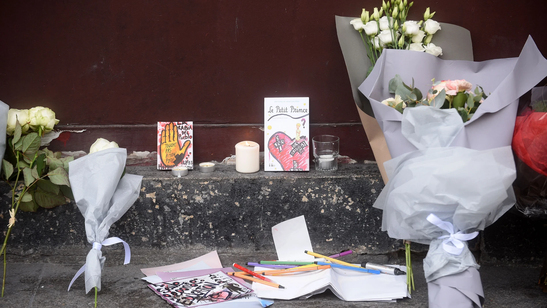 Recuerdo a las víctimas de los atentados en Pa´ris Recuerdo a las víctimas de los atentados en Pa´ris