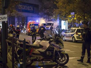 La policía francesa ha acordonado la icónica Plaza de la República