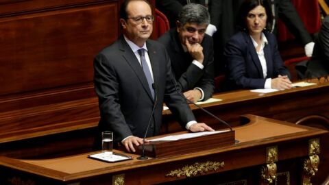 Fran&ccedil;ois Hollande da un discurso en el Parlamento franc&eacute;s