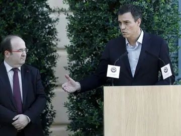 El líder del PSOE, Pedro Sánchez, y el primer secretario del PSC, Miquel Iceta El líder del PSOE, Pedro Sánchez, y el primer secretario del PSC, Miquel Iceta