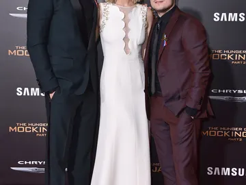 Liam Hemsworth, Jennifer Lawrence y Josh Hutcherson guapísimos Liam Hemsworth, Jennifer Lawrence y Josh Hutcherson guapísimos