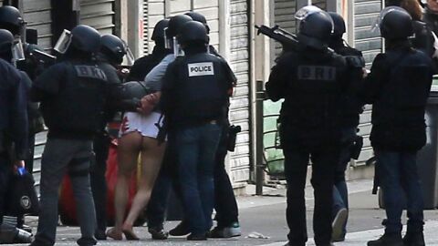 Operaci&oacute;n policial antiterrorista en Saint- Denis.