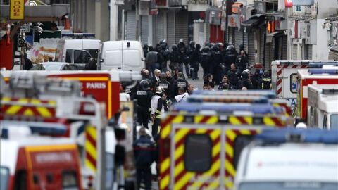 Operaci&oacute;n policial en Saint Denis, en el norte de Par&iacute;s