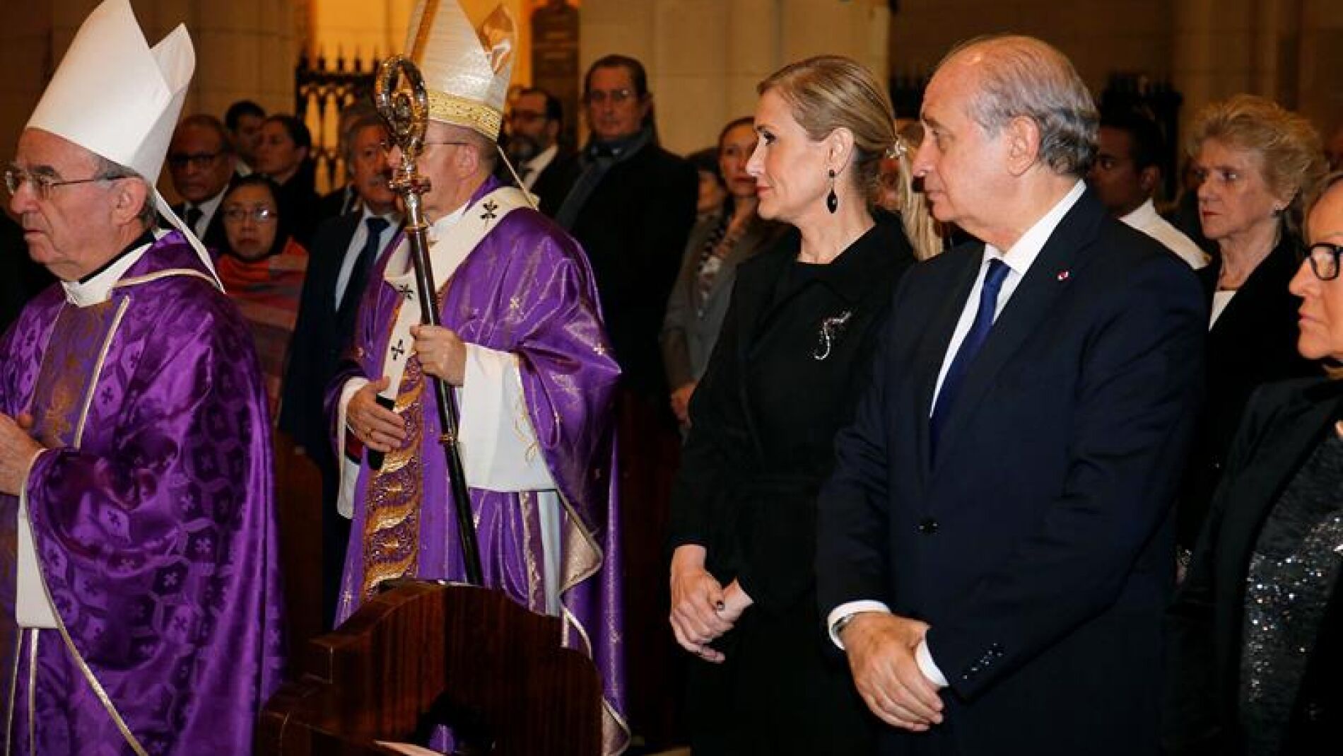 Cristina Cifuentes y el ministro Jorge Fern&aacute;ndez D&iacute;az
