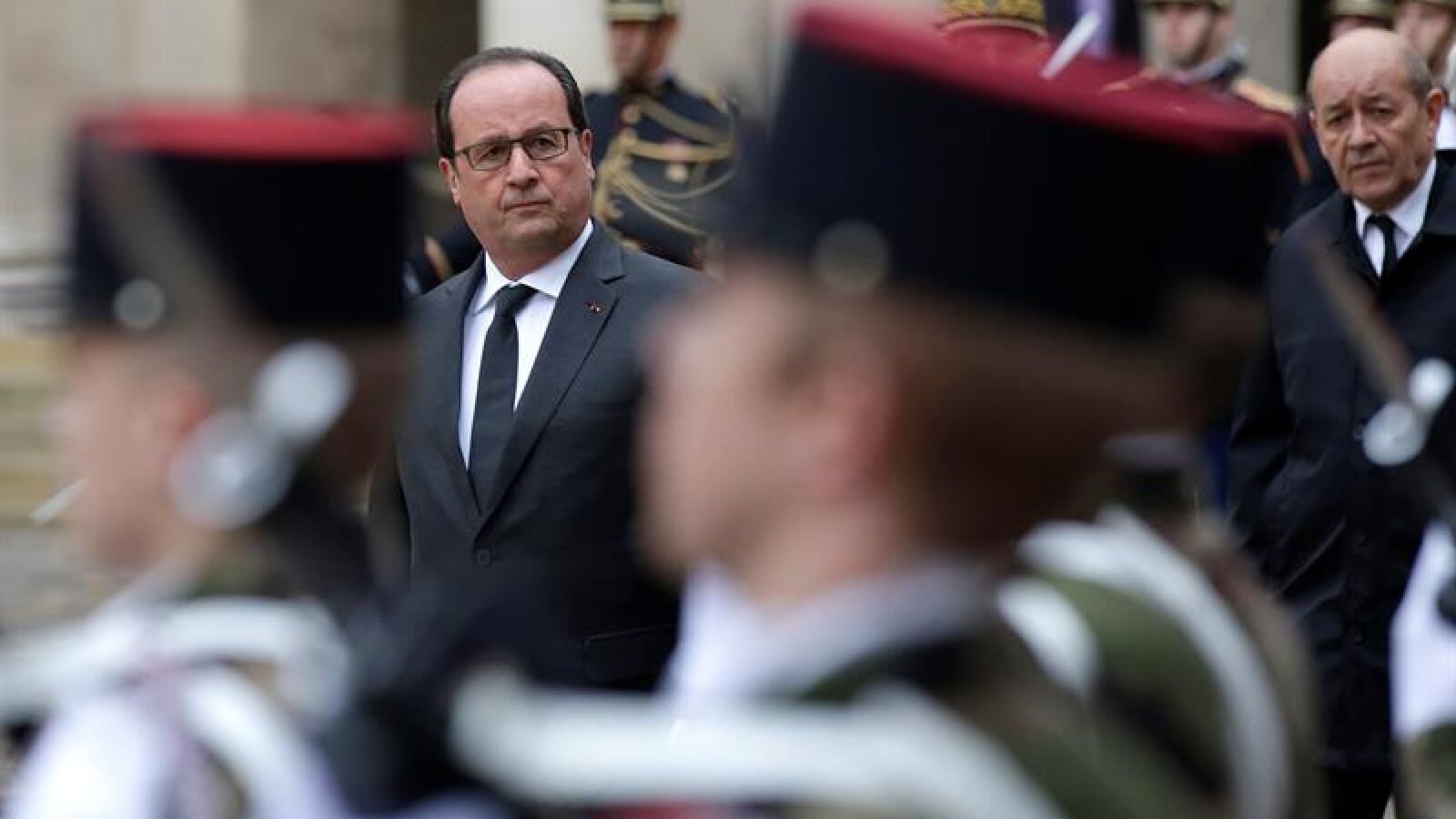 Hollande ordena 