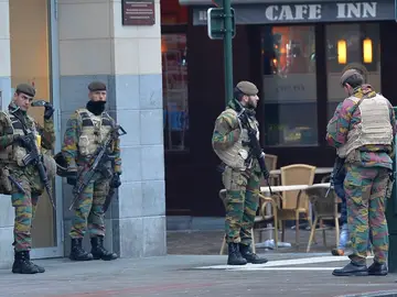 Soldados en las calles de Bruselas Soldados en las calles de Bruselas