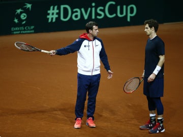 Murray y su compañero en la pista