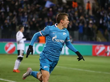 Shatov celebra su gol contra el Valencia Shatov celebra su gol contra el Valencia