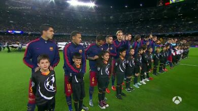 El Camp Nou pita el himno de la Champions
