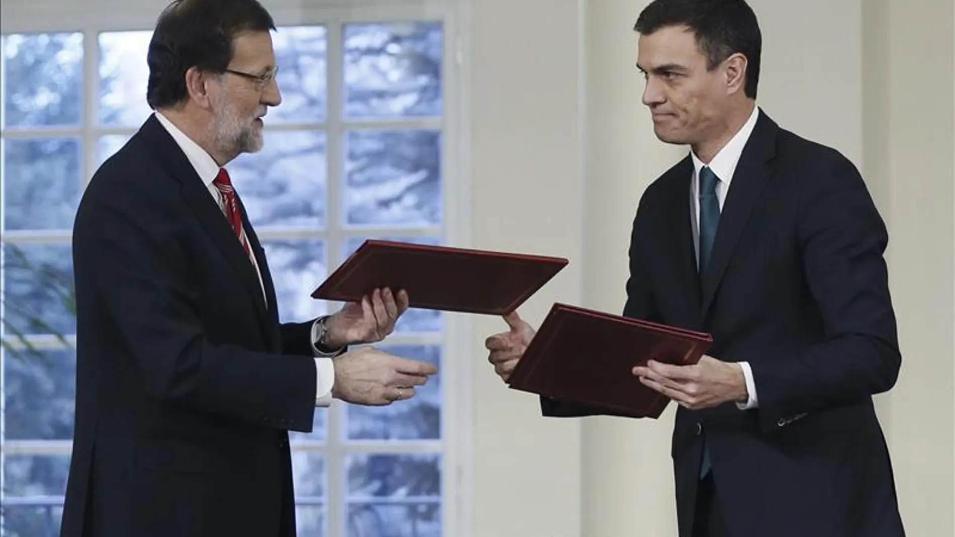 El Gobierno, PP y PSOE suman hoy nuevos socios al pacto antiyihadista El Gobierno, PP y PSOE suman hoy nuevos socios al pacto antiyihadista