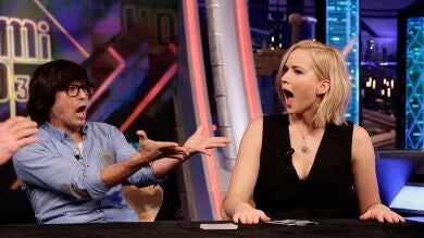 Jennifer Lawrence hace magia con Luis Piedrahita