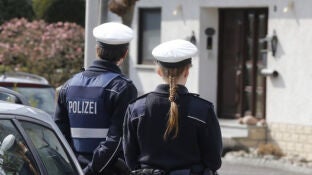 Dos agentes de la polic&iacute;a alemana en una foto de archivo
