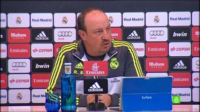 Benítez ve centrado a Benzema y está 