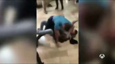 Compras que llegan al puñetazo limpio por una ganga en el 'Black Friday' 