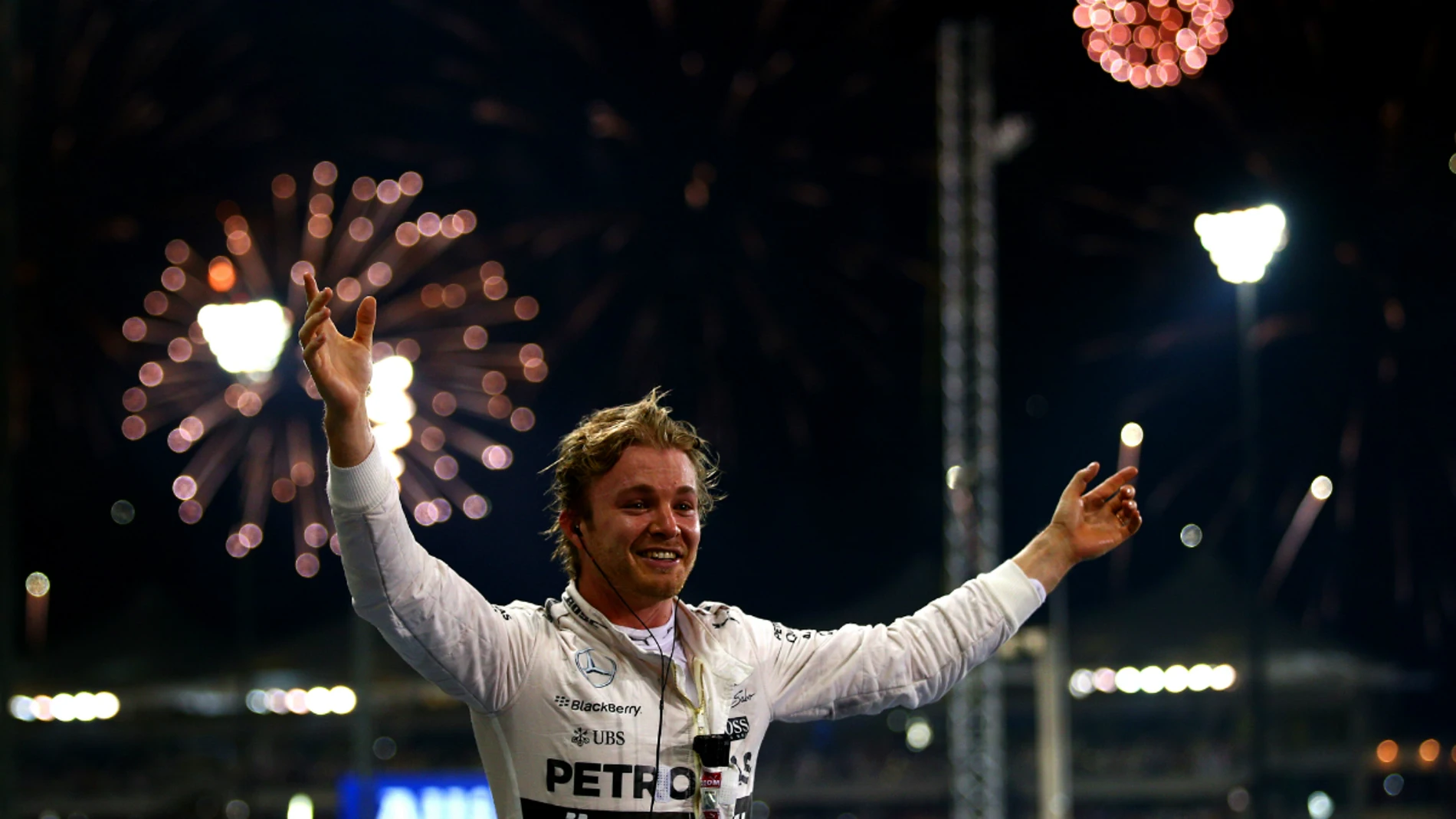 Rosberg celebra su triunfo en Abu Dabi
