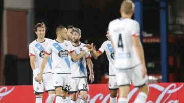 Los jugadores del Deportivo celebran un gol ante Las Palmas