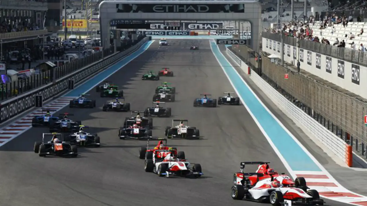 Esteban Ocon gana el campeonato de la GP3 en Abu Dabi