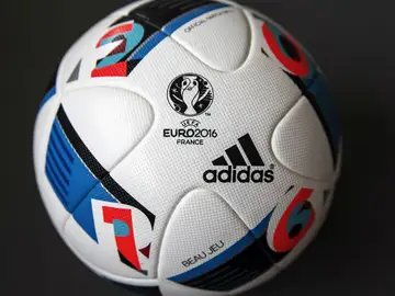 Beau Jeu, el balón de la Euro 2016 Beau Jeu, el balón de la Euro 2016