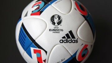 Beau Jeu, el balón de la Euro 2016