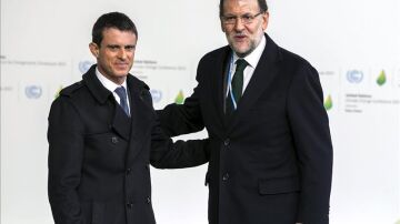 Rajoy junto al primer ministro francés, Manuel Valls