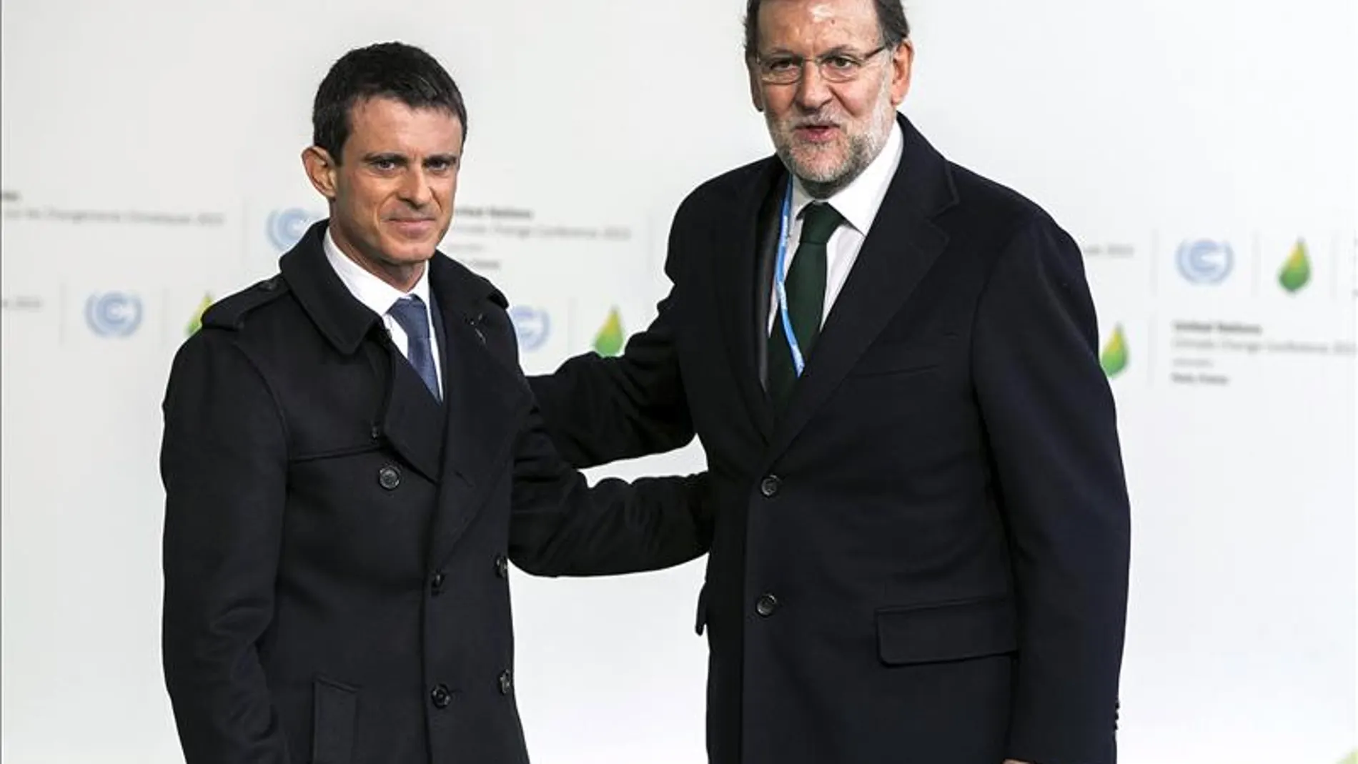 Rajoy junto al primer ministro francés, Manuel Valls Rajoy junto al primer ministro francés, Manuel Valls