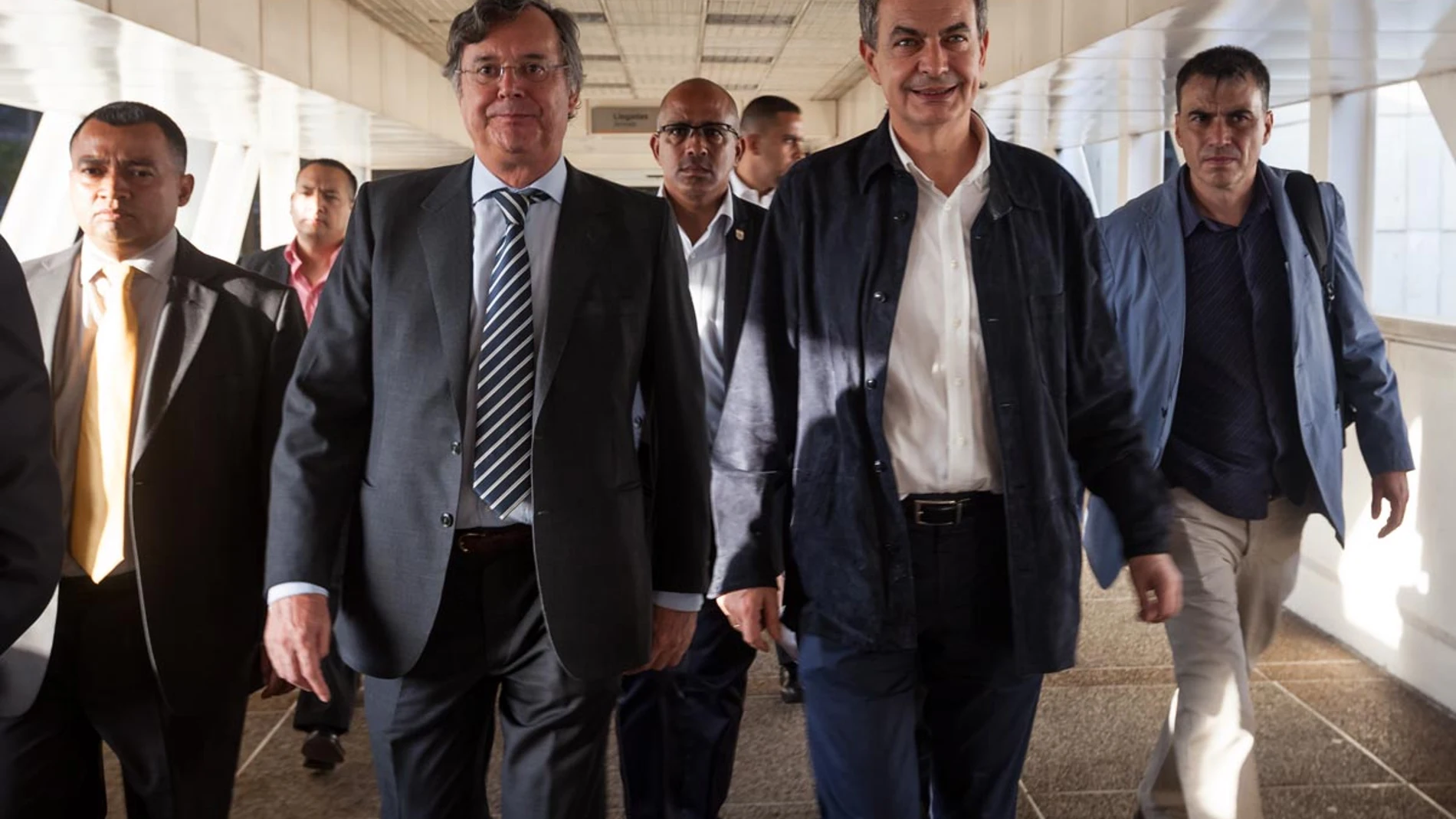 Zapatero, a su llegada a Venezuela Zapatero, a su llegada a Venezuela