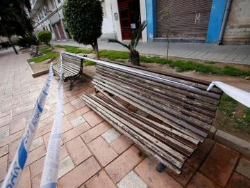 Vista del banco donde ha muerto el hombre 