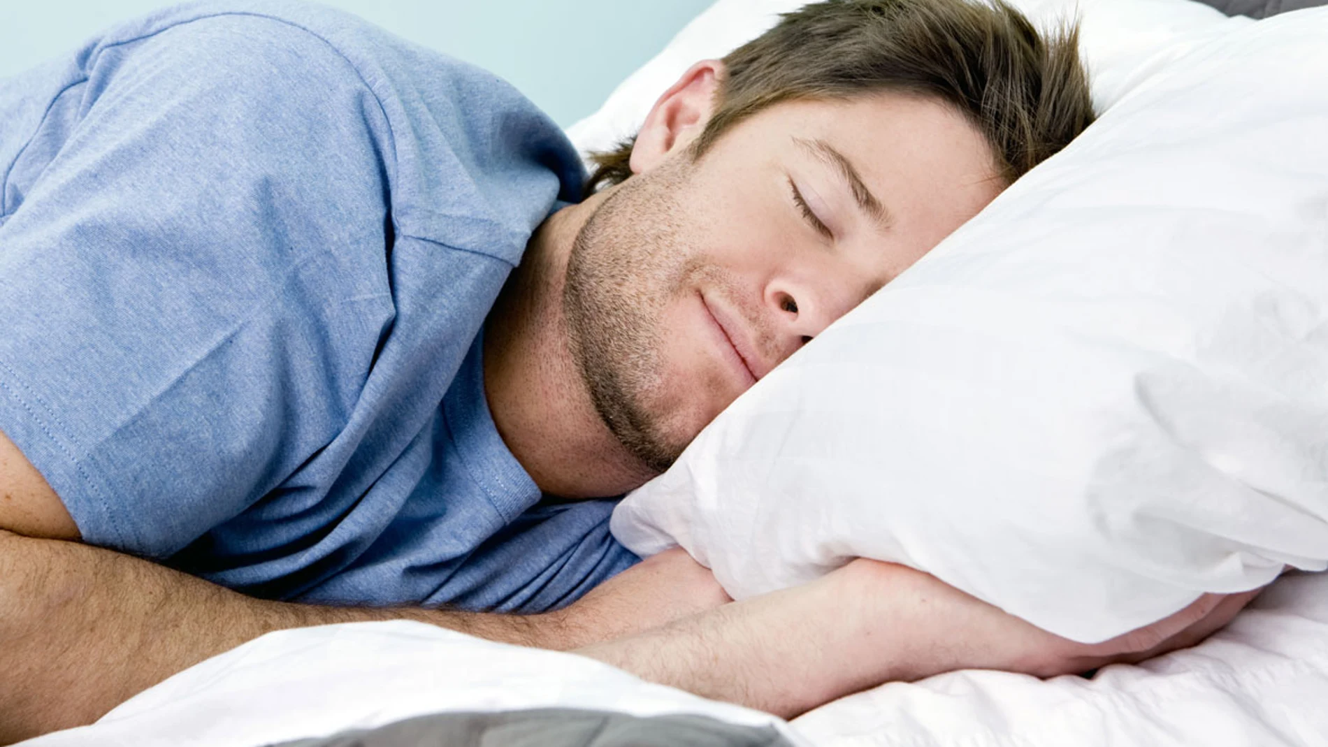 Un hombre durmiendo Un hombre durmiendo