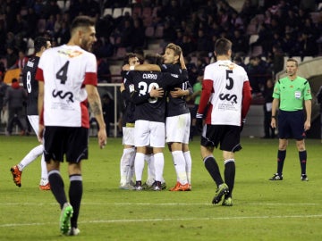 Los jugadores del Sevilla celebran su segundo gol contra el Logroño