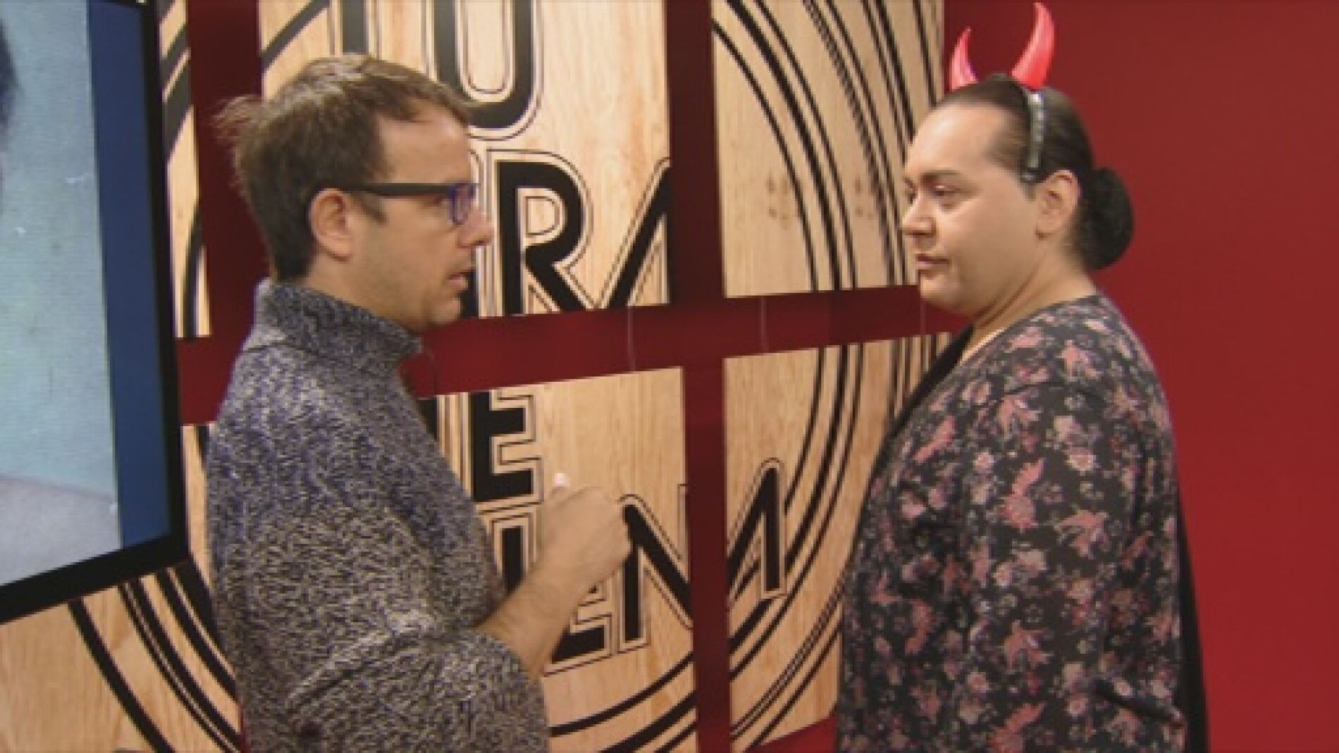 &Agrave;ngel Ll&agrave;cer y Falete