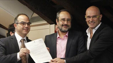 Junts pel Sí y la CUP continúan sus negociaciones en el Parlament tras el 20-D