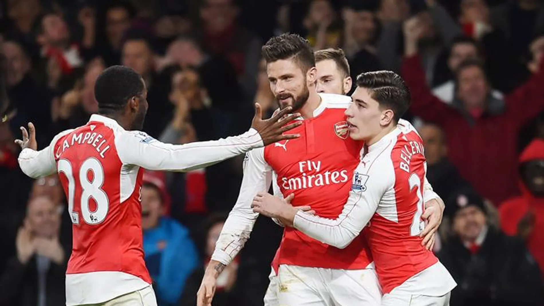 Los jugadores del Arsenal celebranel gol de Giroud ante el Sunderland Los jugadores del Arsenal celebranel gol de Giroud ante el Sunderland