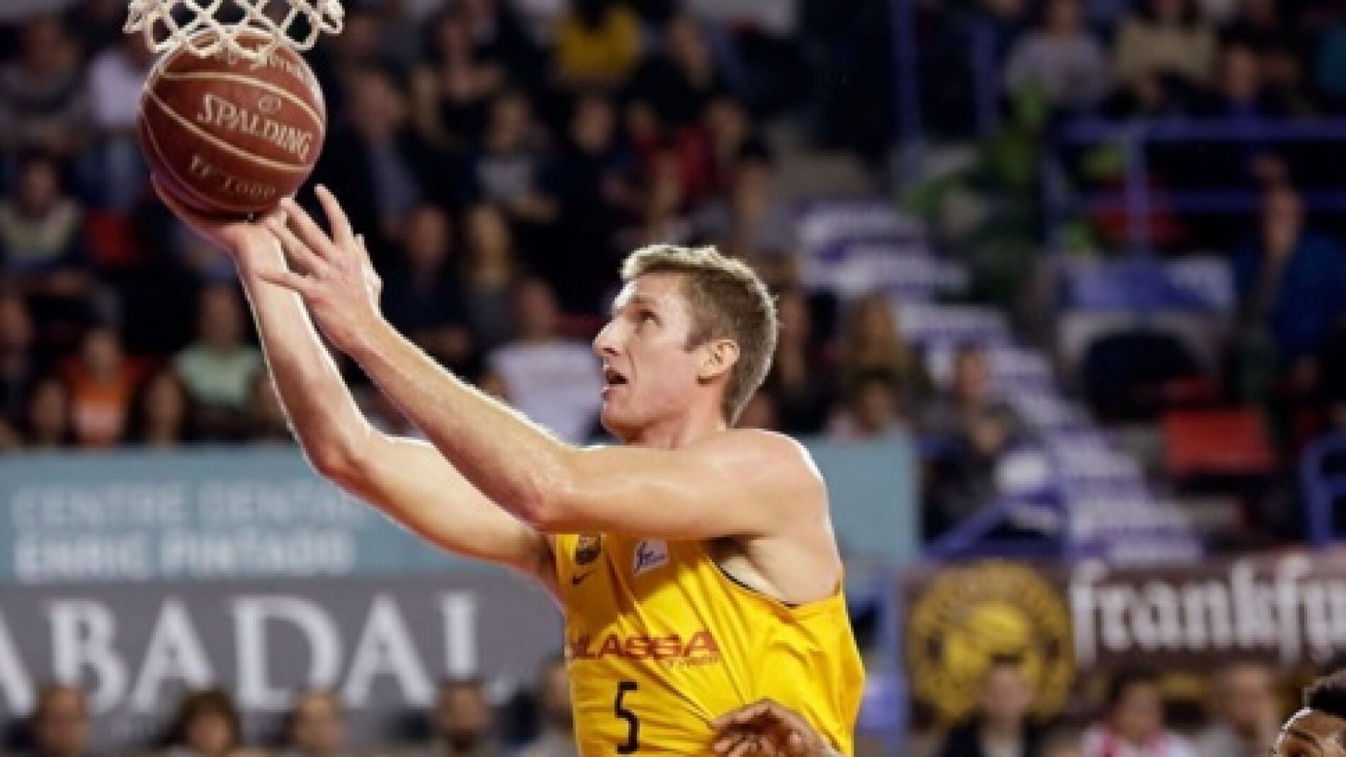 Doellman entra a canasta ante ICL Manresa