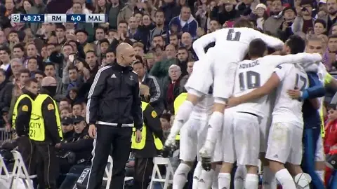 Celebración del 4-0 con Chéryshev Celebración del 4-0 con Chéryshev