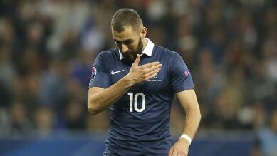 Karim Benzema, apartado de forma provisional de la selección francesa