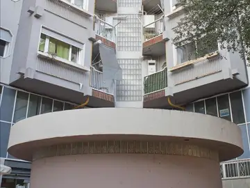 Edificio desde donde se precitaron la mujer y sus hijas Edificio desde donde se precitaron la mujer y sus hijas