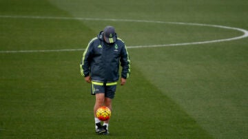 Rafa Benítez, durante el entrenamiento con el Real Madrid