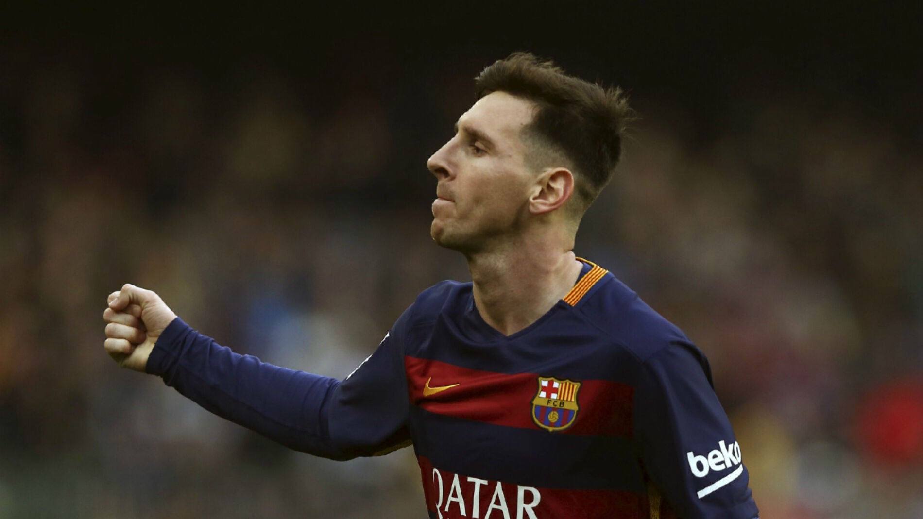 Leo Messi celebra su golazo de falta contra el Deportivo de la Coru&ntilde;a