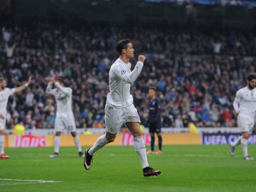 Cristiano Ronaldo celebra uno de sus cuatro goles contra el Malmö Cristiano Ronaldo celebra uno de sus cuatro goles contra el Malmö