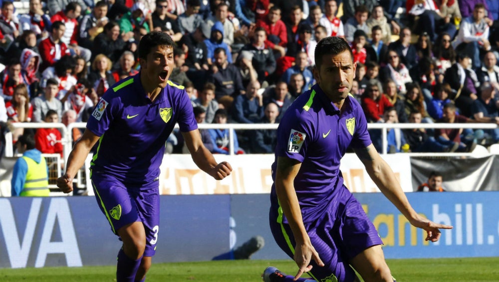 Charles celebra su gol contra el Rayo Vallecano