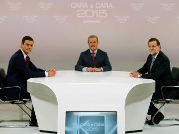 Sánchez y Rajoy en la mesa del cara a cara con Campo Vidal