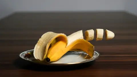 Un plátano cortado Un plátano cortado