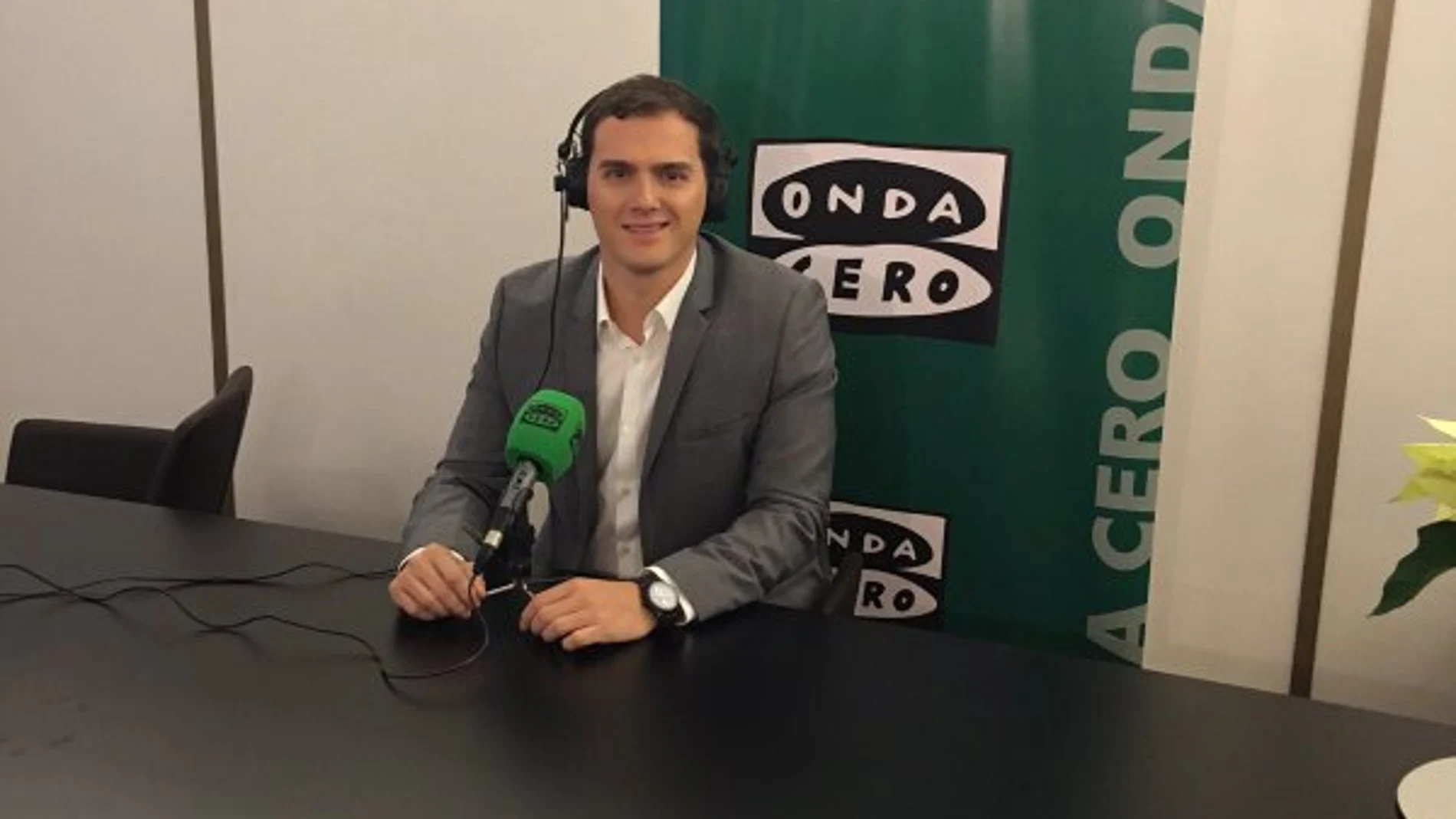 Albert Rivera durante una entrevista en Onda Cero