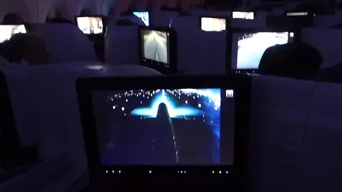 Un Airbus A350 frena en seco al realizar la maniobra de despegue Un Airbus A350 frena en seco al realizar la maniobra de despegue