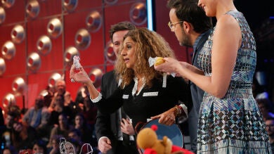 Lolita da las campanadas en 'Tu cara me suena'