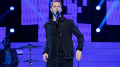 Edu Soto imita Chris Martin, de Coldplay, y canta 'Clocks'