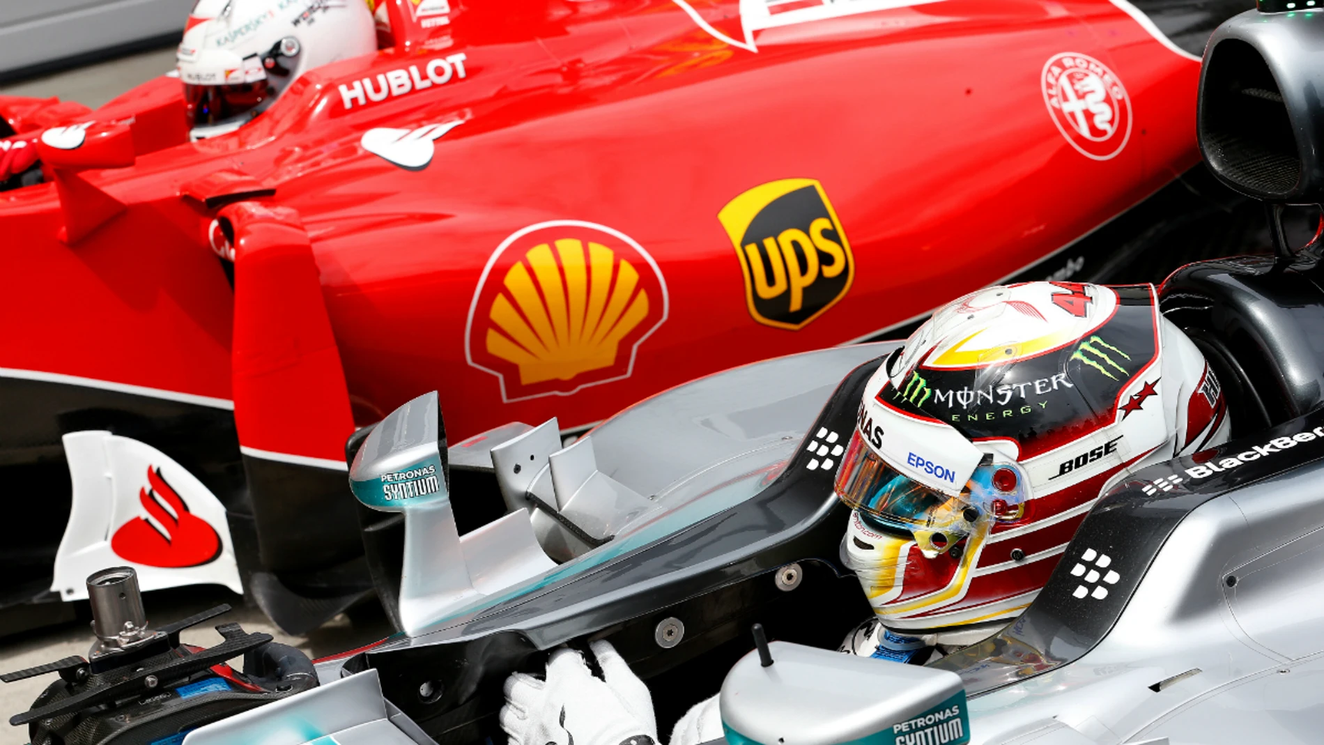 Lewis Hamilton y Sebastian Vettel, durante la clasificación del GP de Austria