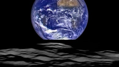 Impresionante imagen de la Tierra desde la Luna